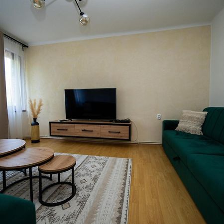 Cozy One-Bedroom Apartment Near City Center SJJ Exterior foto