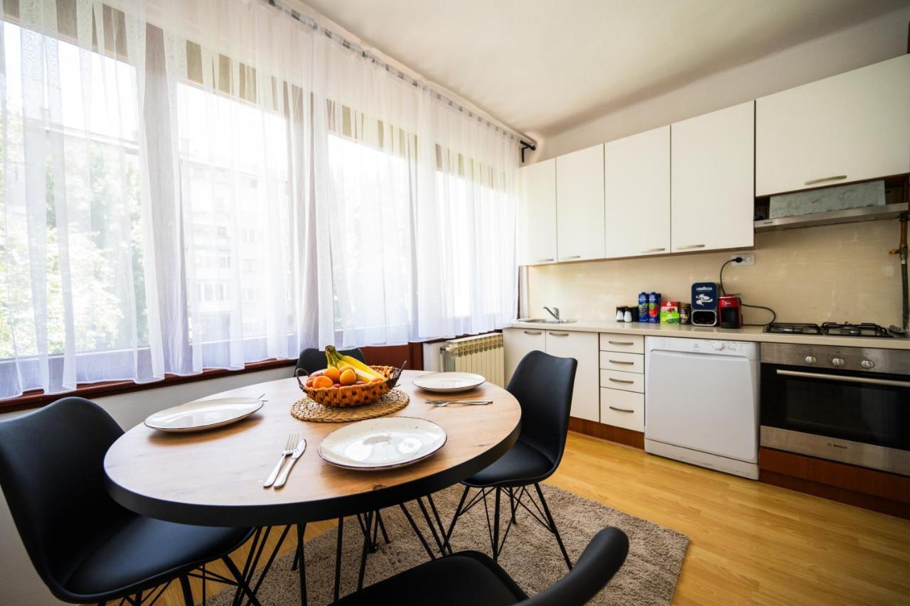 Cozy One-Bedroom Apartment Near City Center SJJ Exterior foto