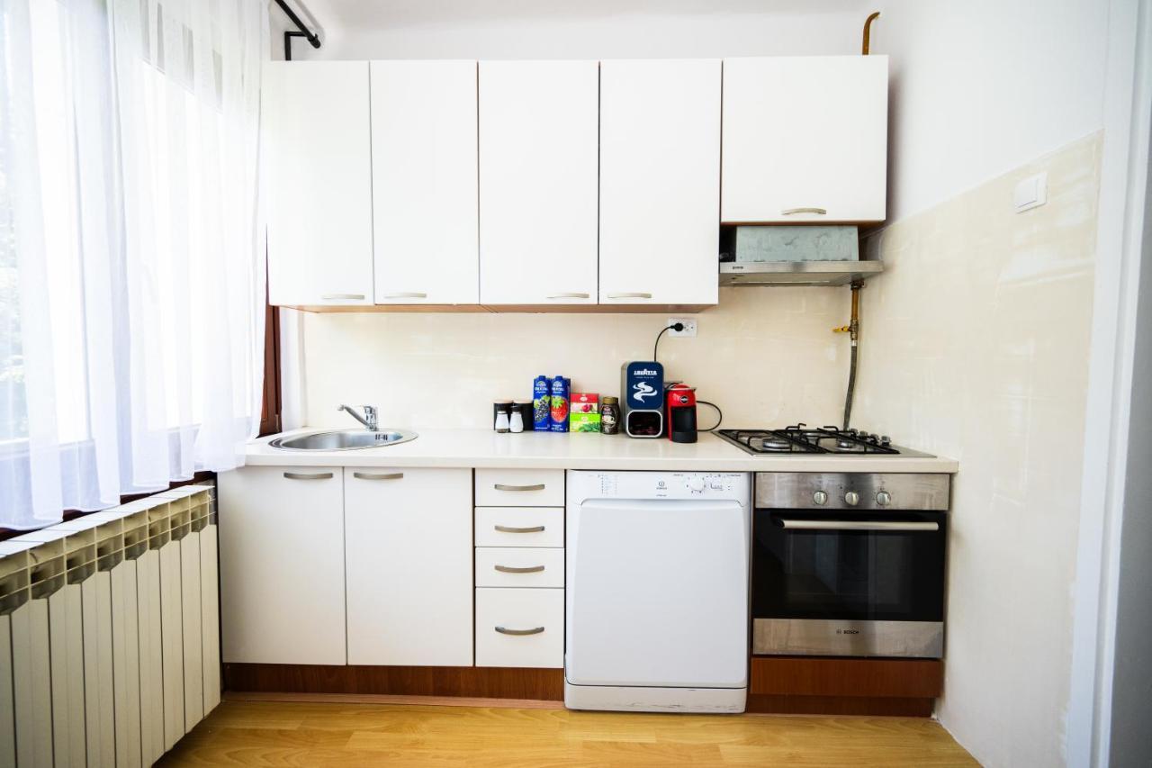 Cozy One-Bedroom Apartment Near City Center SJJ Exterior foto