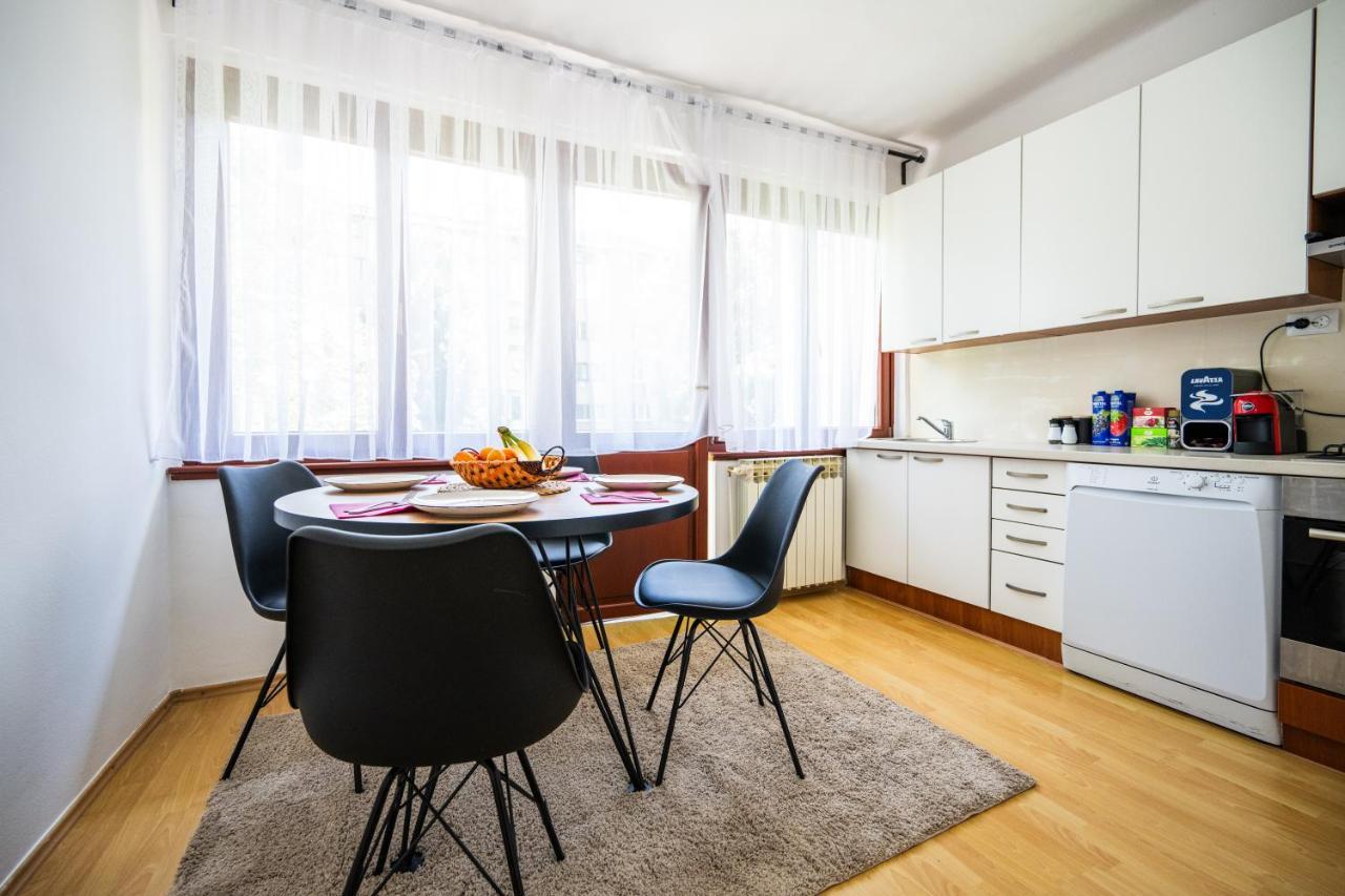 Cozy One-Bedroom Apartment Near City Center SJJ Exterior foto