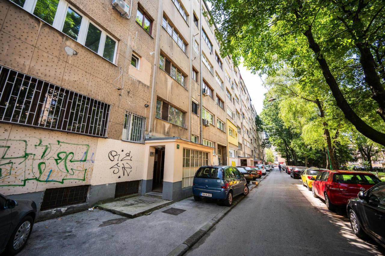 Cozy One-Bedroom Apartment Near City Center SJJ Exterior foto