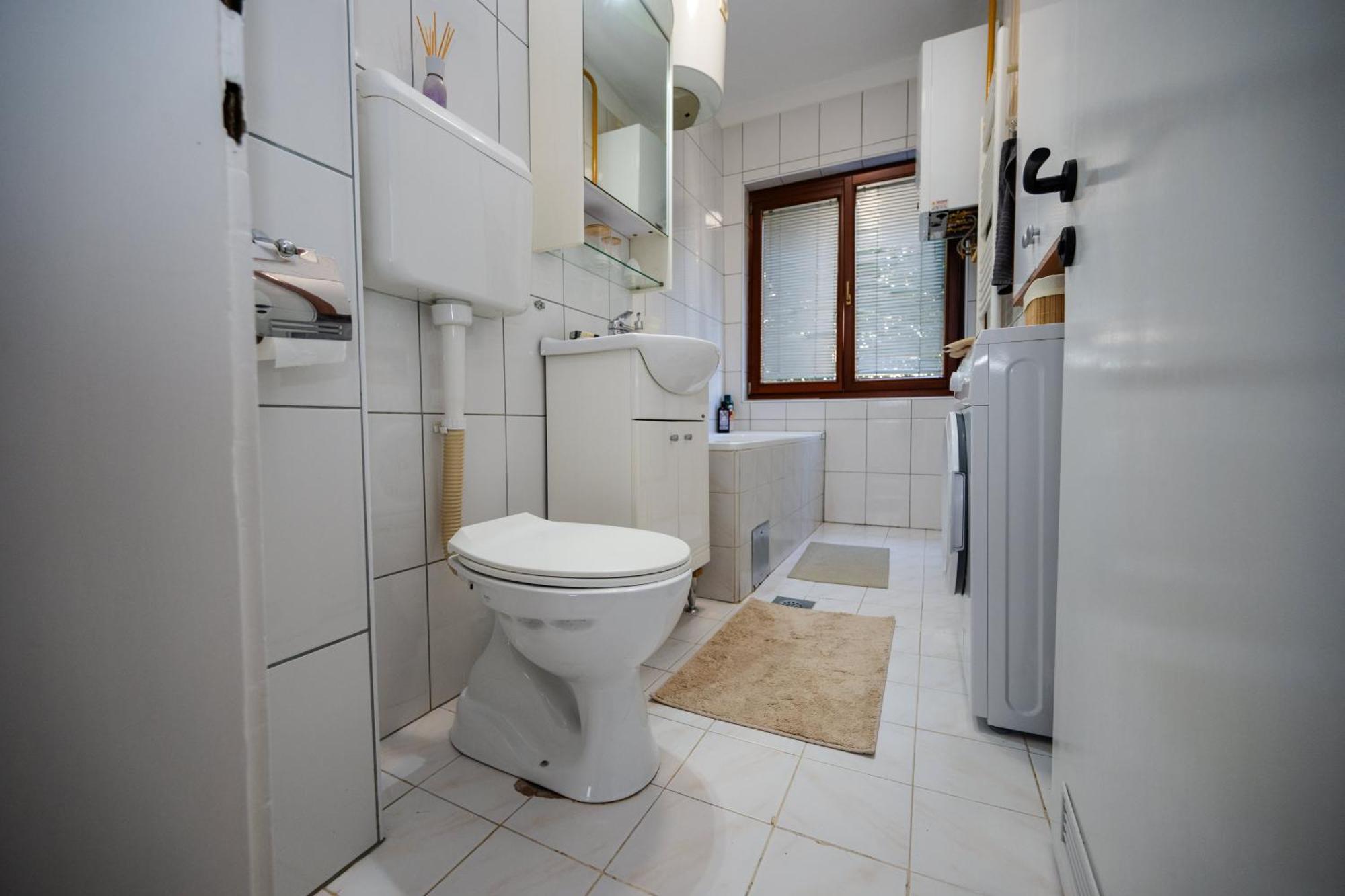 Cozy One-Bedroom Apartment Near City Center SJJ Exterior foto
