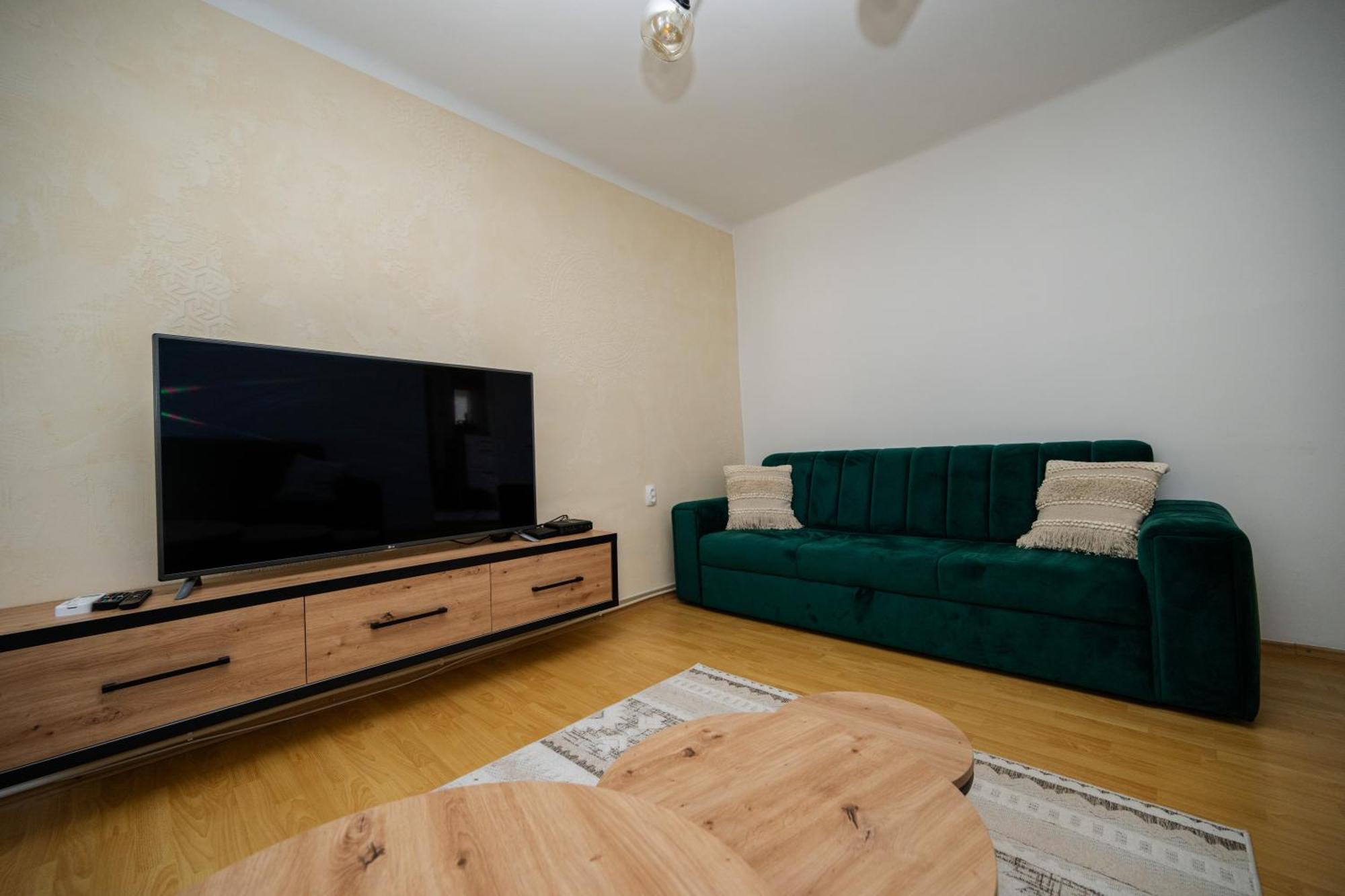 Cozy One-Bedroom Apartment Near City Center SJJ Exterior foto